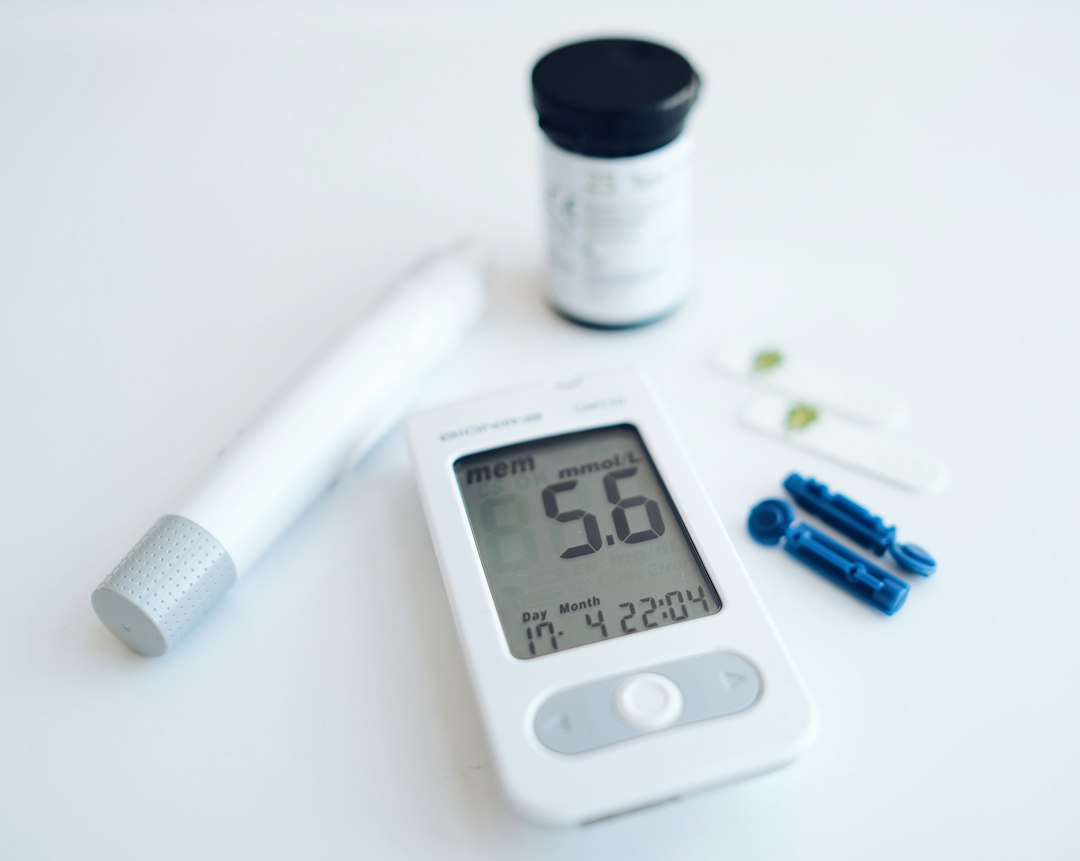 You are currently viewing Blood Sugar When Sick: Why It Can Rise Even If You Eat Less