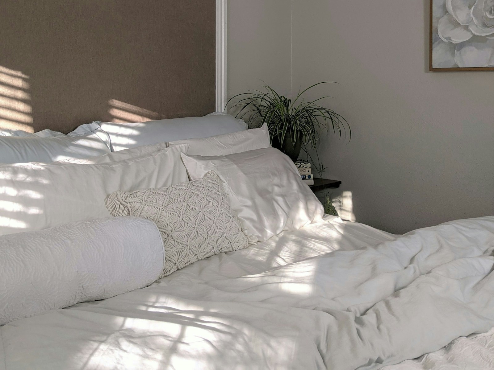 Read more about the article Mouth Taping for Sleep: Helpful Hack or Risky Shortcut?