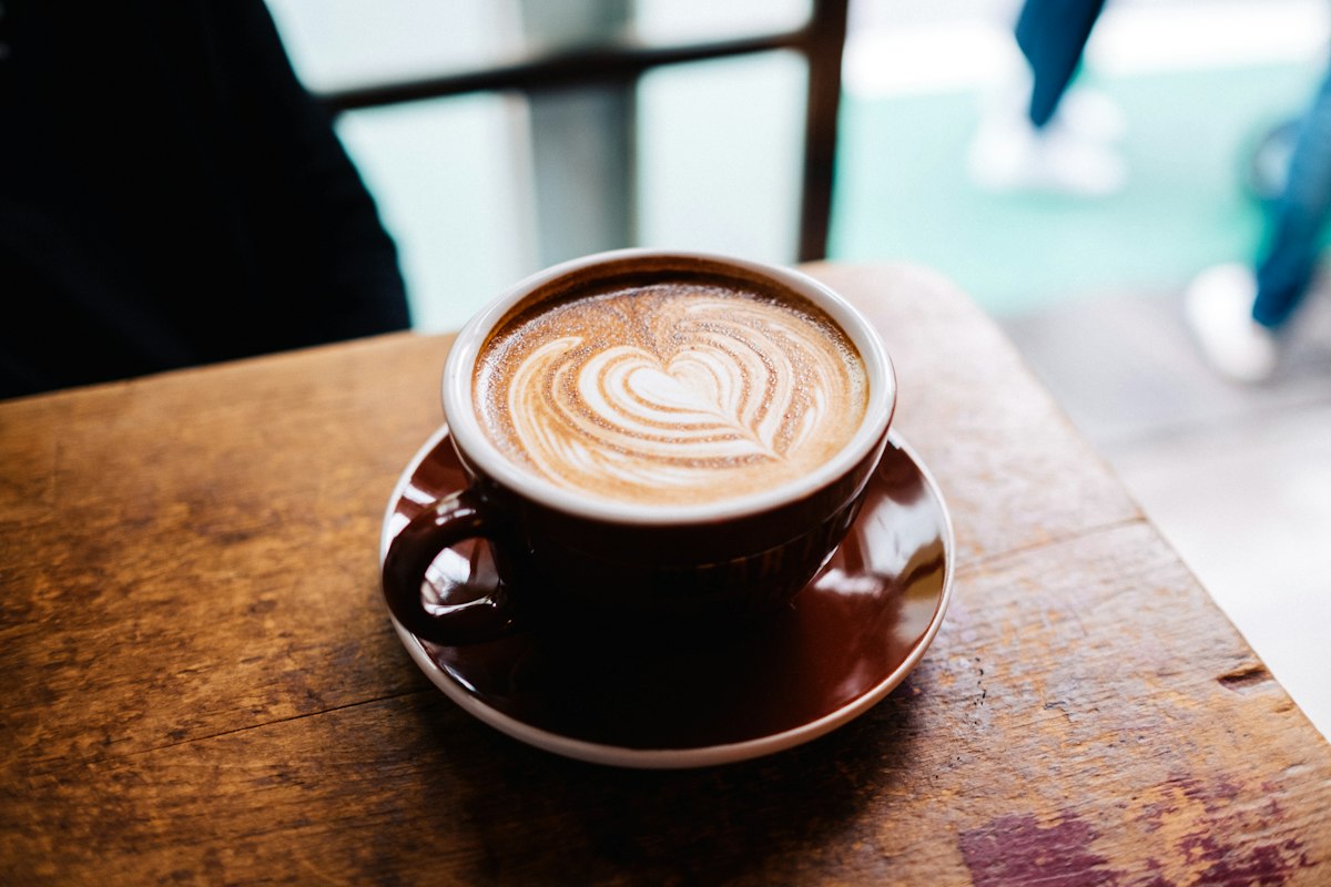 You are currently viewing When Should You Stop Drinking Coffee Before Bed?