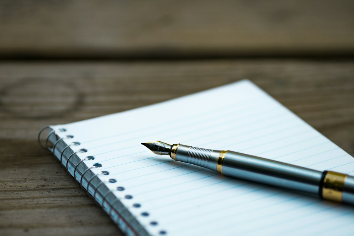 You are currently viewing How to Keep a Sleep Diary: A Simple Two-Week Guide
